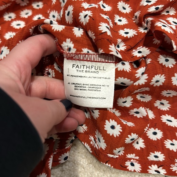 Faithfull the Brand Teguise Red Floral Print Tie-Front Top - Picture 6 of 7